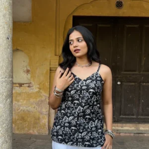 Kalmaya – V neck Strap Kurti